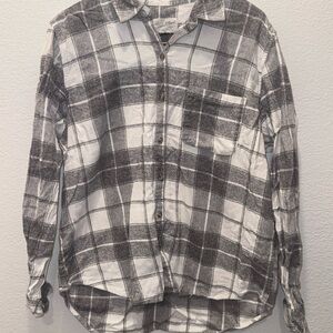 Universal Thread Black and White Plaid Button Down Shirt